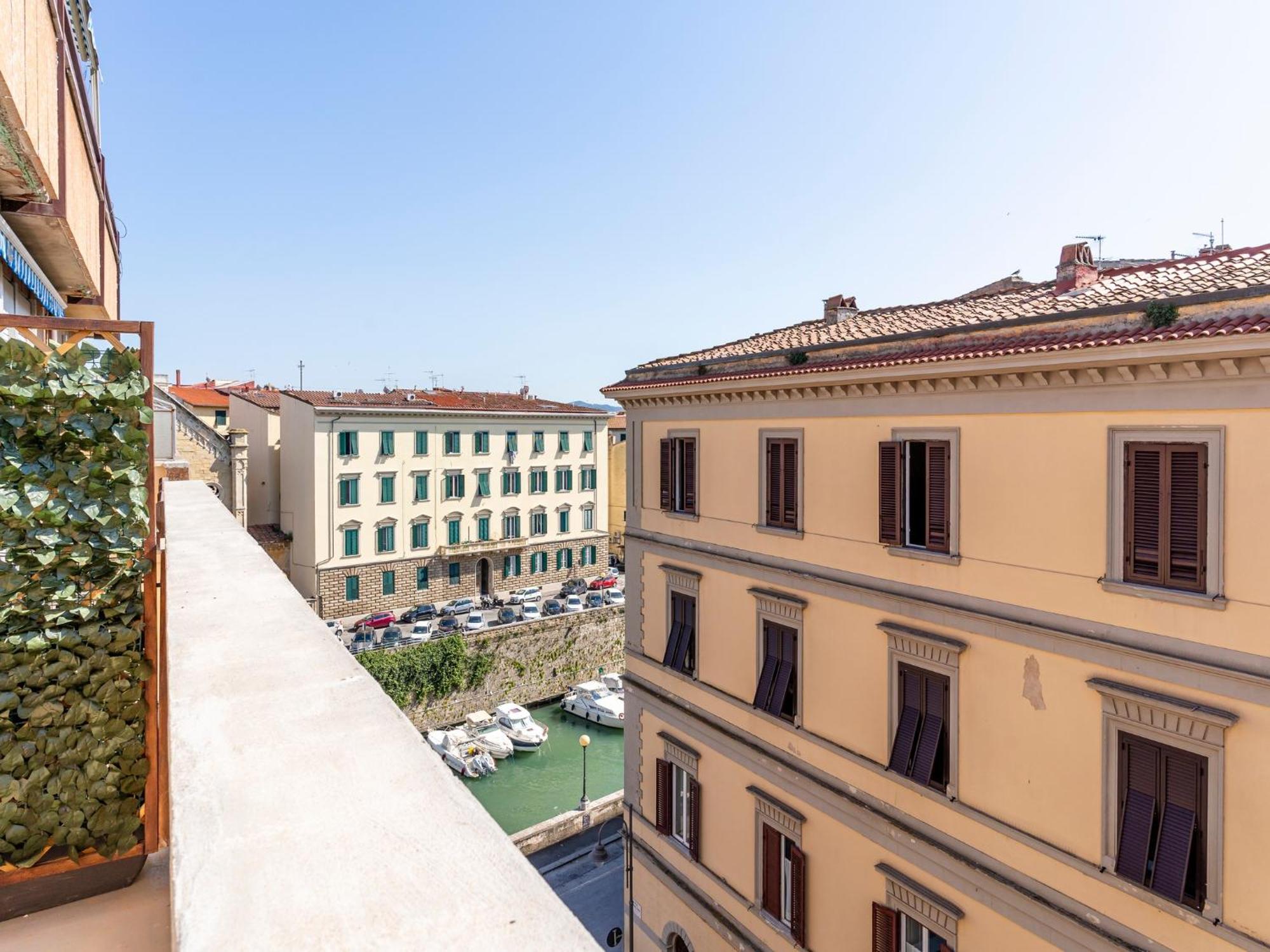 Livorno Central And Modern 2 Apts & 1 Room! Dış mekan fotoğraf